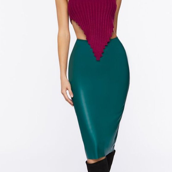 FOREVER 21 ✅✅✅GREEN LEATHER FAUX SKIRT - Picture 3 of 6